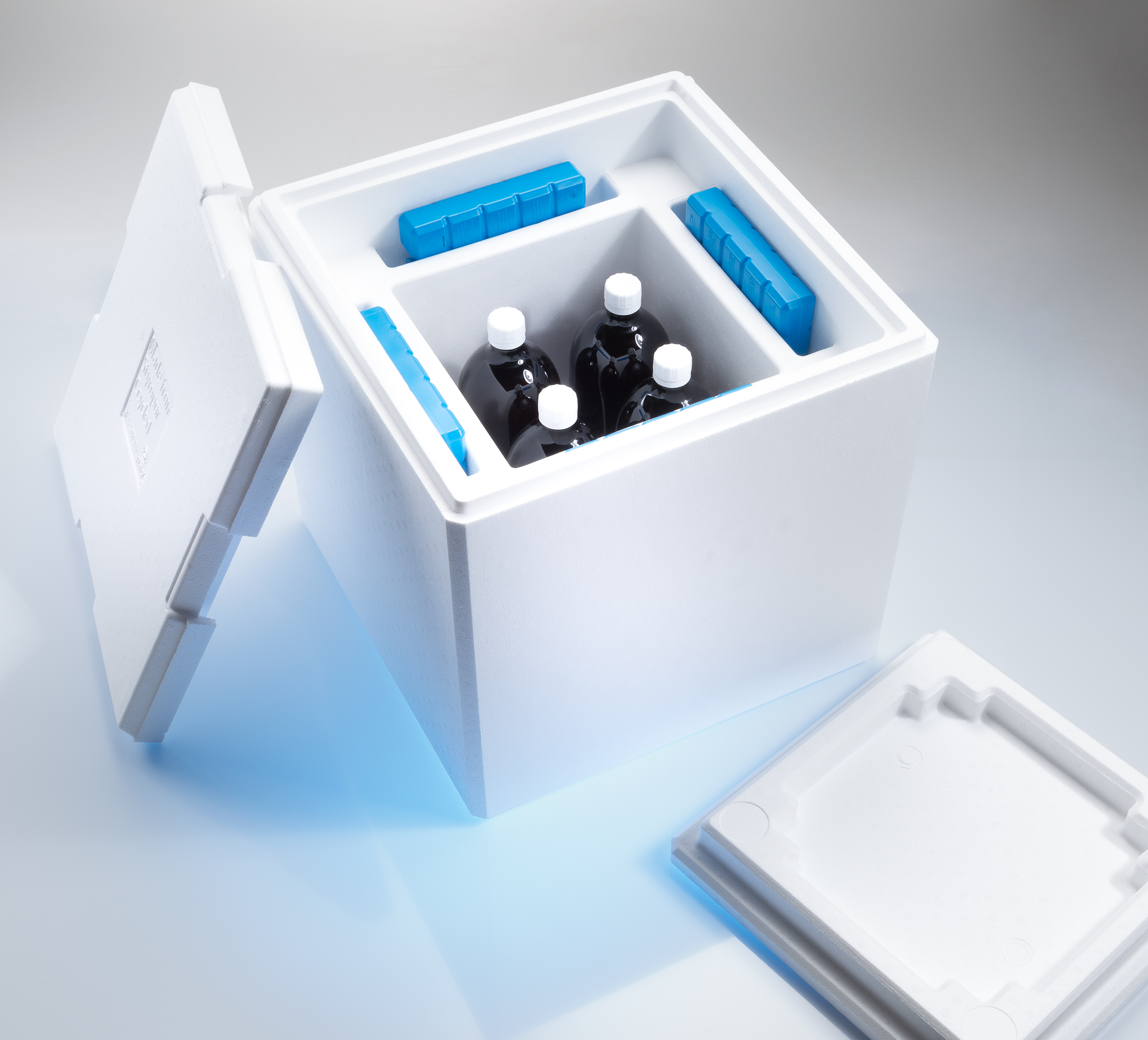 Styropor Box zum Transport von Medizin